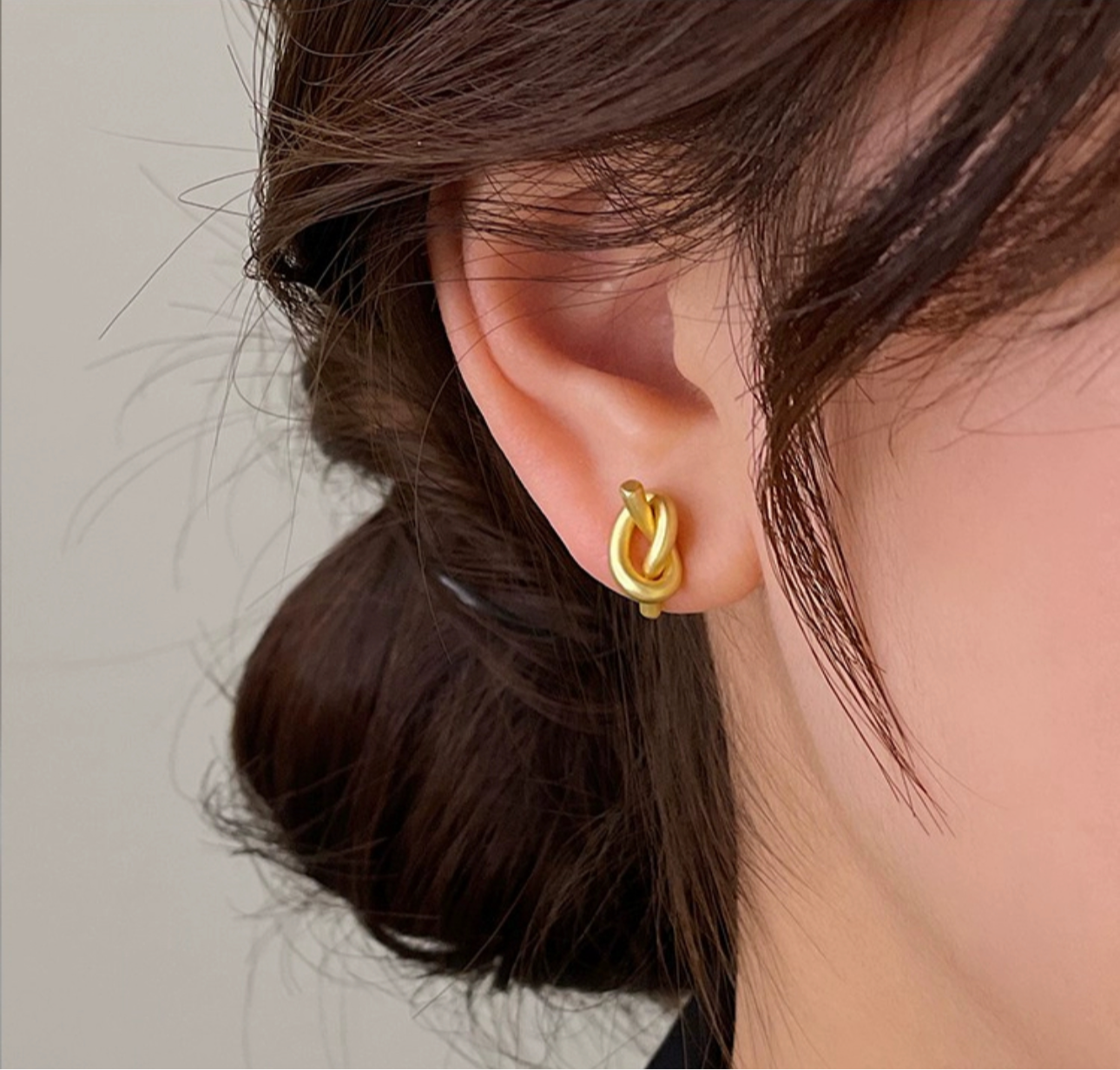 Sophisticated Know Earrings